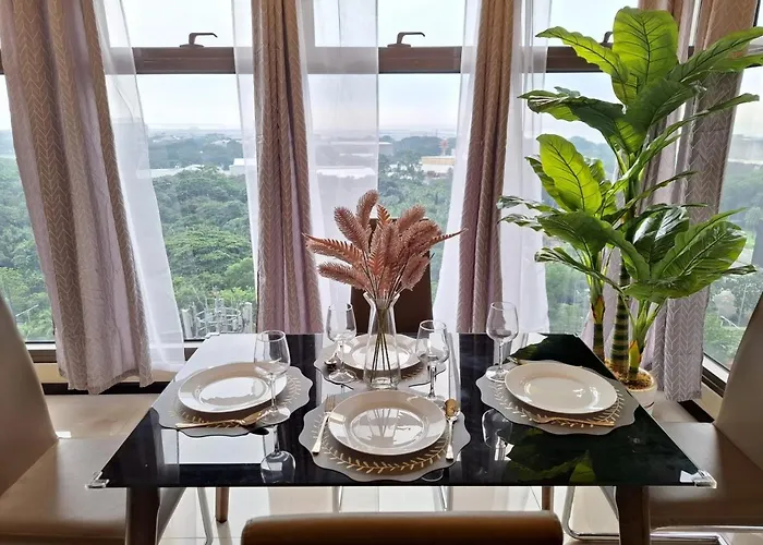 Exclusive 1br Balcony -60sqm -pet -freeparking -moa,picc,ccp,wtc,airport *