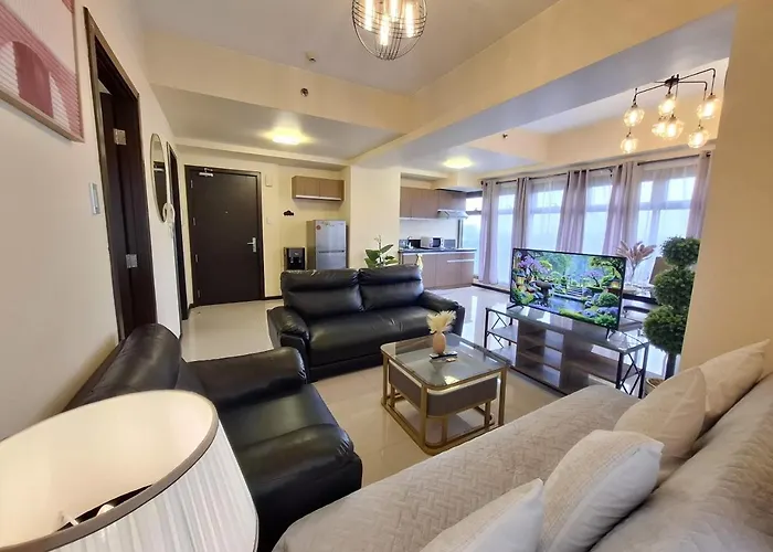 Exclusive 1br Balcony -60sqm -pet -freeparking -moa,picc,ccp,wtc,airport *