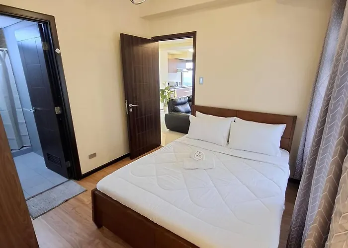 Apartment Exclusive 1br Balcony -60sqm -pet -freeparking -moa,picc,ccp,wtc,airport *