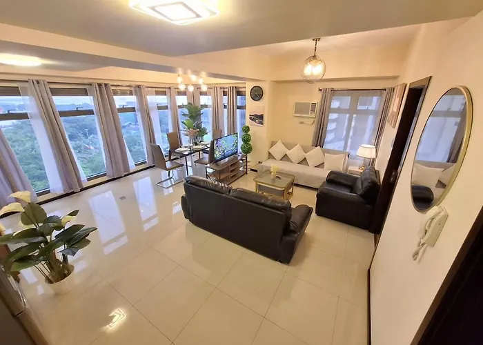 Exclusive 1br Balcony -60sqm -pet -freeparking -moa,picc,ccp,wtc,airport