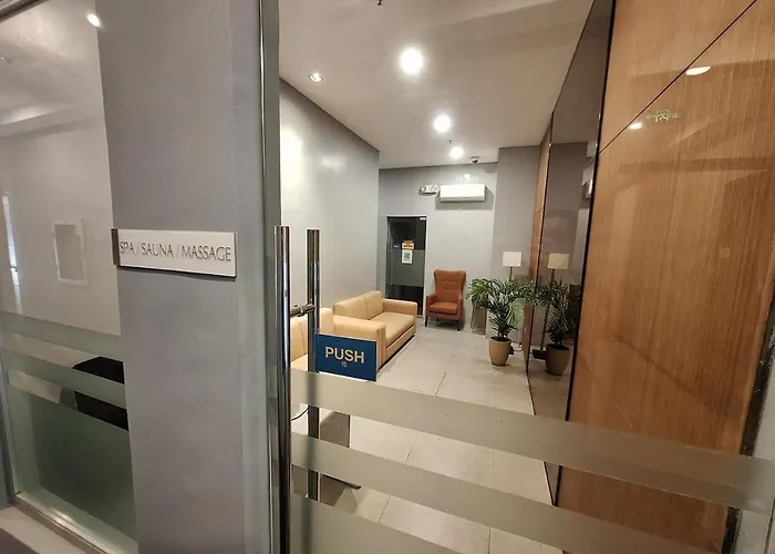 Apartment Exclusive 1br Balcony -60sqm -pet -freeparking -moa,picc,ccp,wtc,airport Manila