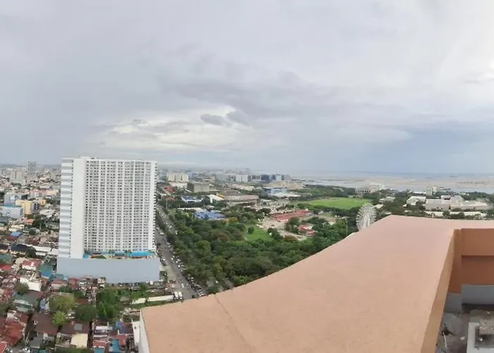 Exclusive 1br Balcony -60sqm -pet -freeparking -moa,picc,ccp,wtc,airport Manila