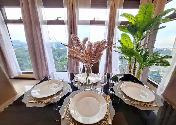 Exclusive 1br Balcony -60sqm -pet -freeparking -moa,picc,ccp,wtc,airport Manila