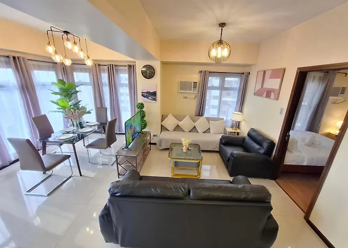 Exclusive 1br Balcony -60sqm -pet -freeparking -moa,picc,ccp,wtc,airport *
